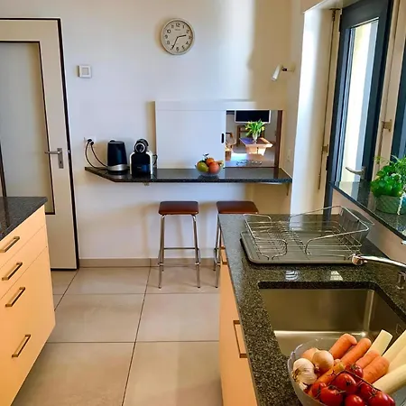Casa Rocca Bella B Familienwohnung Ascona